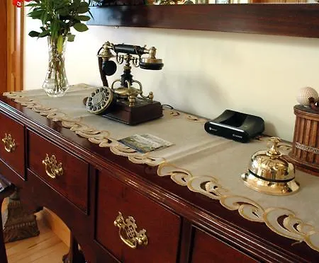 Caldra Bed & Breakfast 4*